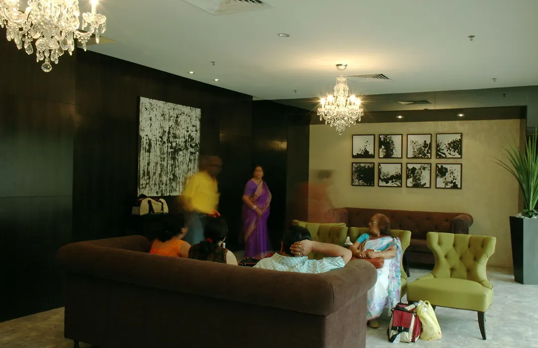 Hotel 81 Tristar-1
